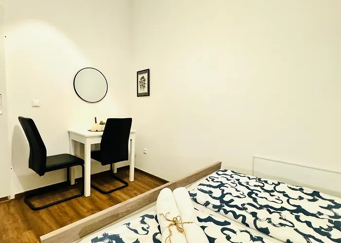 Spacious For 10, 5br Near Kaufpark Alterlaa * Vienna
