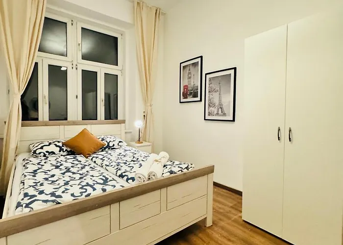 Apartment Spacious For 10, 5br Near Kaufpark Alterlaa Vienna