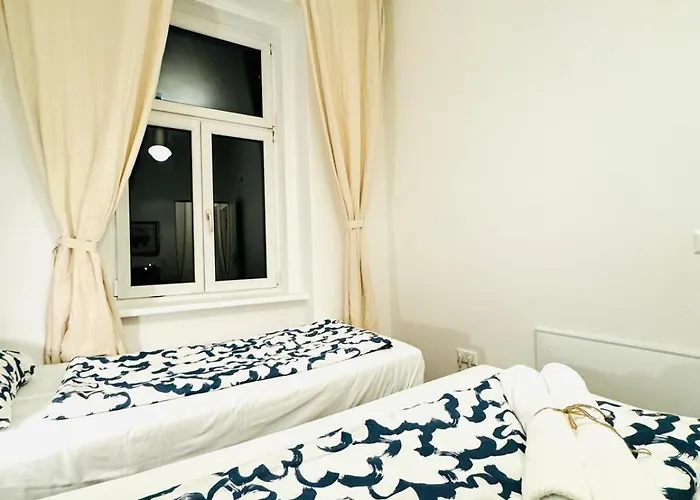 Apartment Spacious For 10, 5br Near Kaufpark Alterlaa *