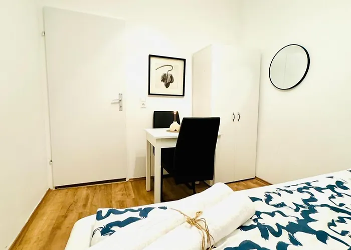 Apartment Spacious For 10, 5br Near Kaufpark Alterlaa Vienna