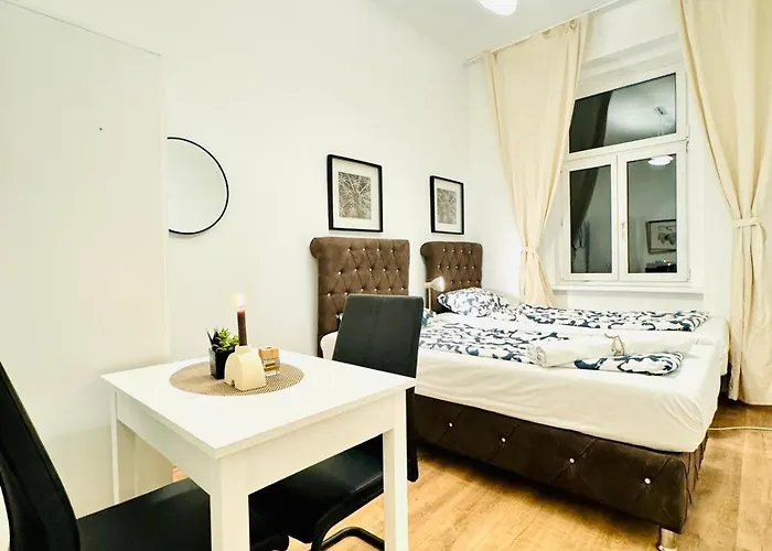 Apartment Spacious For 10, 5br Near Kaufpark Alterlaa *