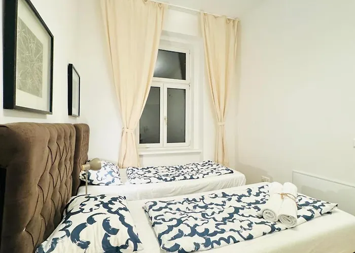 Apartment Spacious For 10, 5br Near Kaufpark Alterlaa