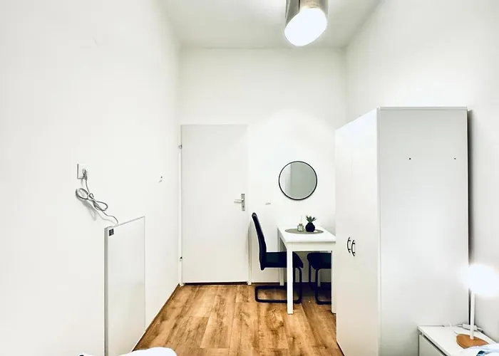 Spacious For 10, 5br Near Kaufpark Alterlaa Vienna