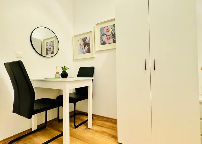 Spacious For 10, 5br Near Kaufpark Alterlaa *
